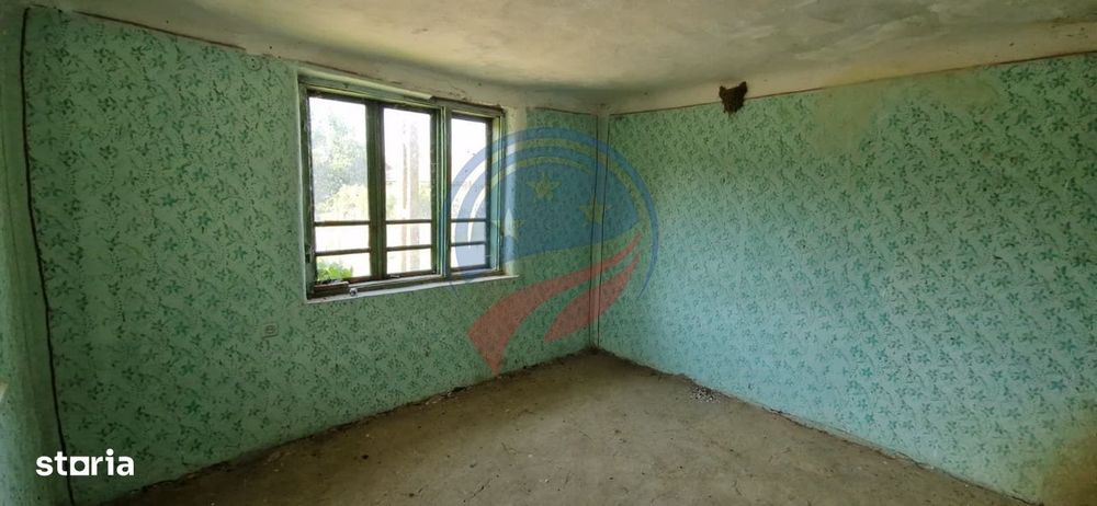 Casa de vanzare  5 camere + teren 2200 mp in loc. Calopar satul Bazdan