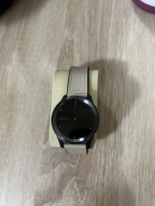 Smartwatch Garmin Vivomove Trend