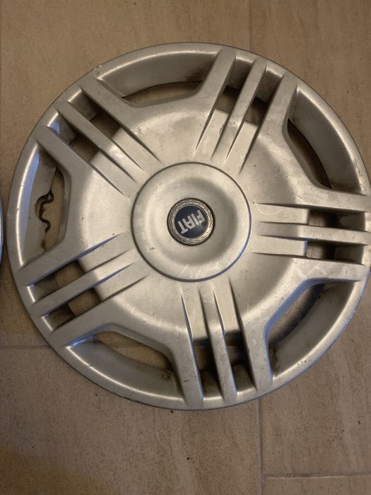 Оригинални тасове фиат 14 цола