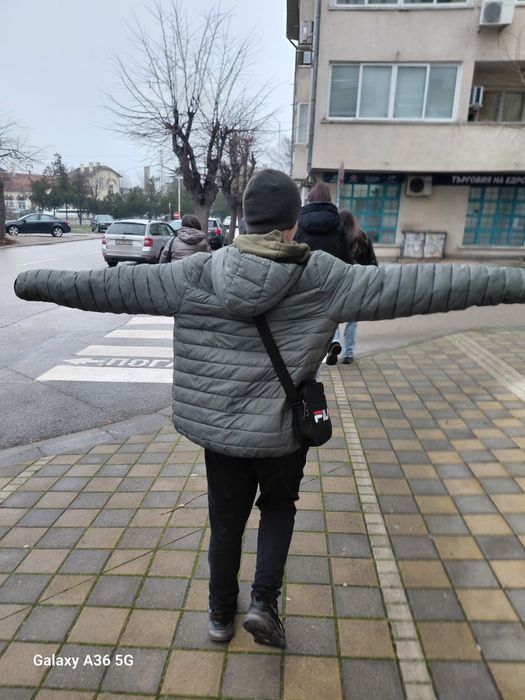 !!Добро Опитно Момче на Ниска Цена!!