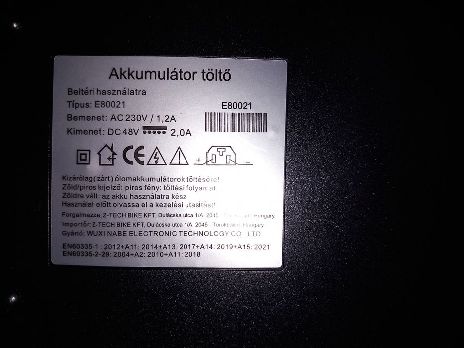 Doru vind acumulatori și 2 încărcătoare unul de 36v și de 48v