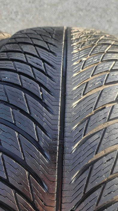 235/50 R19 • Iarna • Michelin Pilot Alpin 5 103H XL | 4 buc | Pret/buc