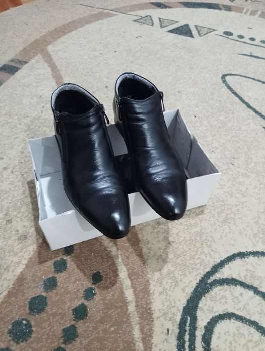 Продаётся мужская обувь