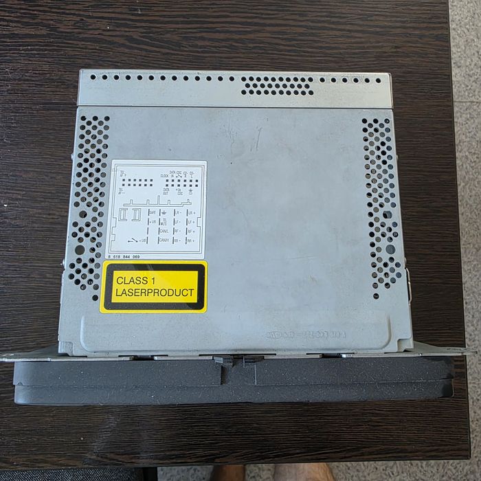 Штатная магнитола RNS-300