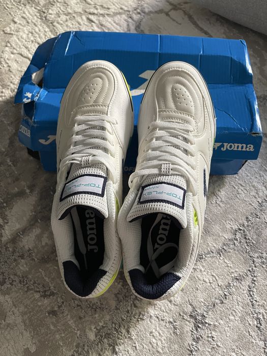 Кроссовки Joma