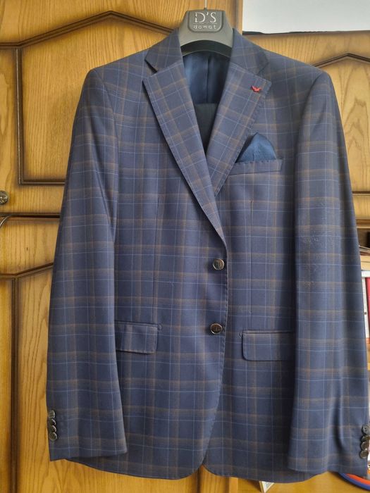 Vand costum barbat nou, D'S Damat, elegant lana43%, M-L slab