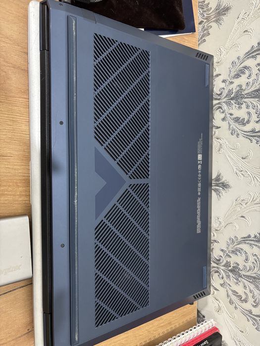 HP Victus 16-e1049