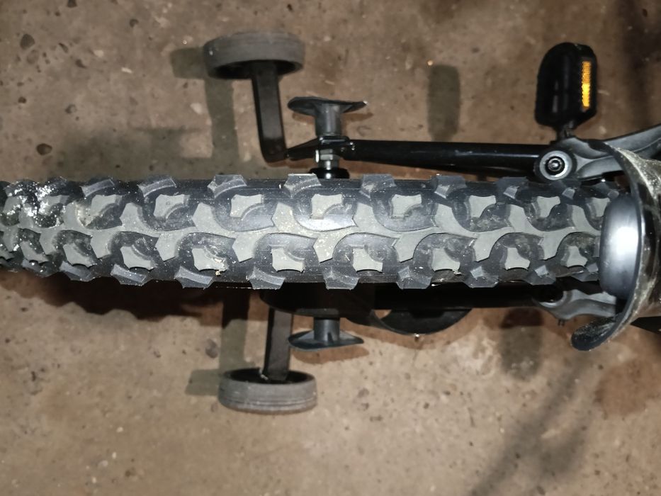 Bicicleta copii aproape nouă