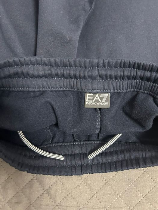 Pantaloni de trening EA7