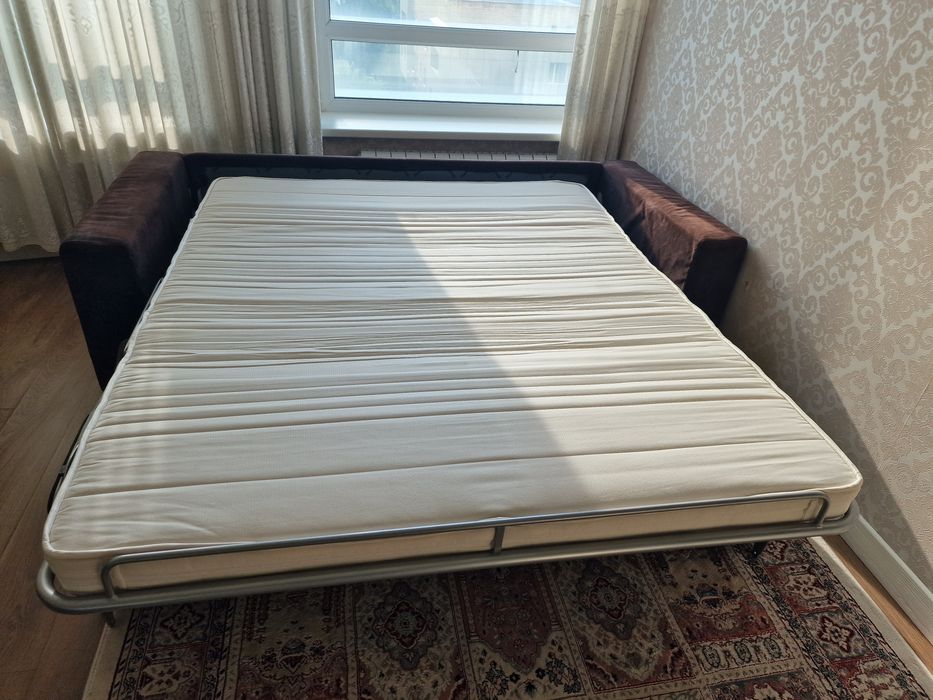 ДИВАН ИТАЛИЯ Раскладной  продам