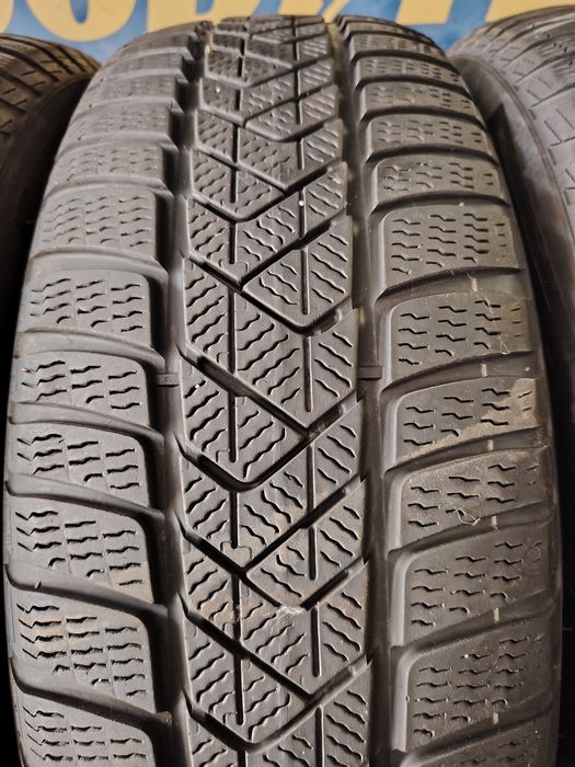225/60 R18 Pirelli Sottozero Winter M+S RSC Runflat cu buză DOT 2022