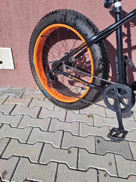 Vand sau schimb bicicleta pt adulti