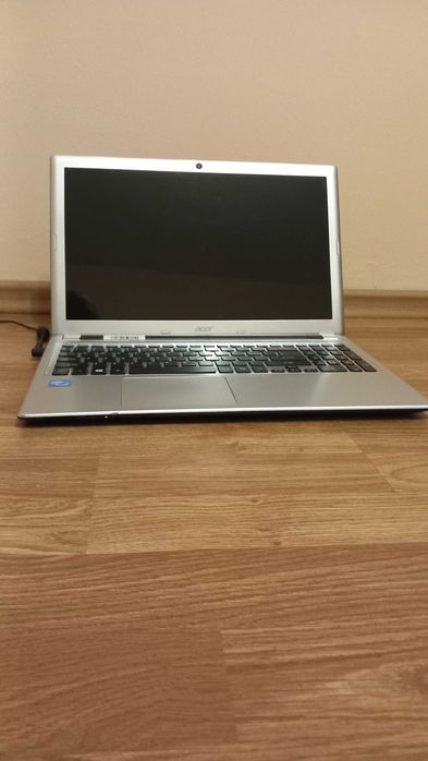 Laptop ACER  V5 / display led/ 6 Gb ram/Web/ WIFI