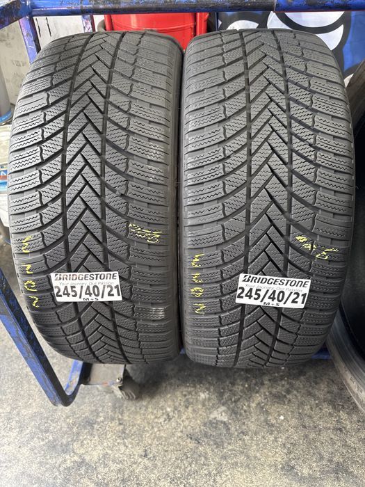 245/40/21 Bridgestone M+S