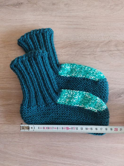 Ciorapi  botosi lucrati manual