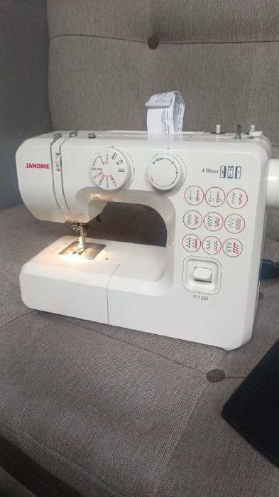 Швейная машинка JANOME