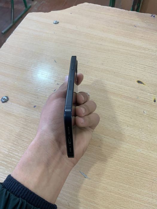 iPhone 12 holati ideal