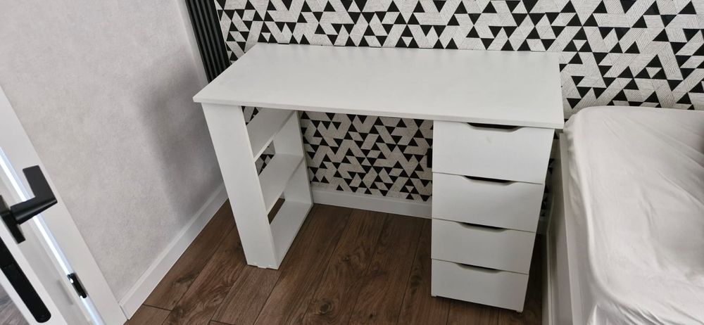 Продам письменный стол