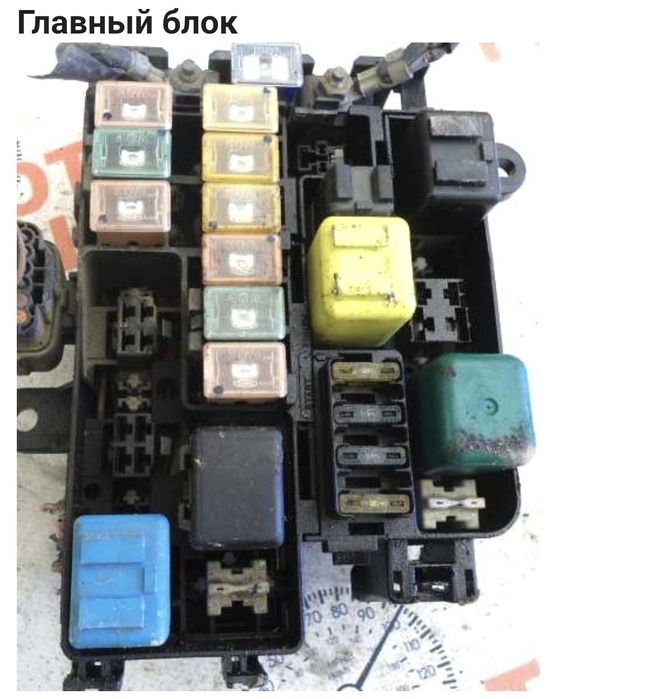 Продам блок предохранителей Мазда 626 кронас