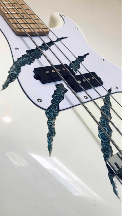 Бас китара /custom/