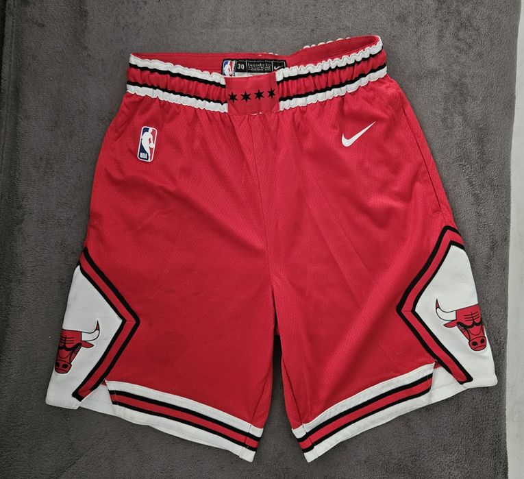 Vand pantaloni scurti nike Nba chicago bulls originali
