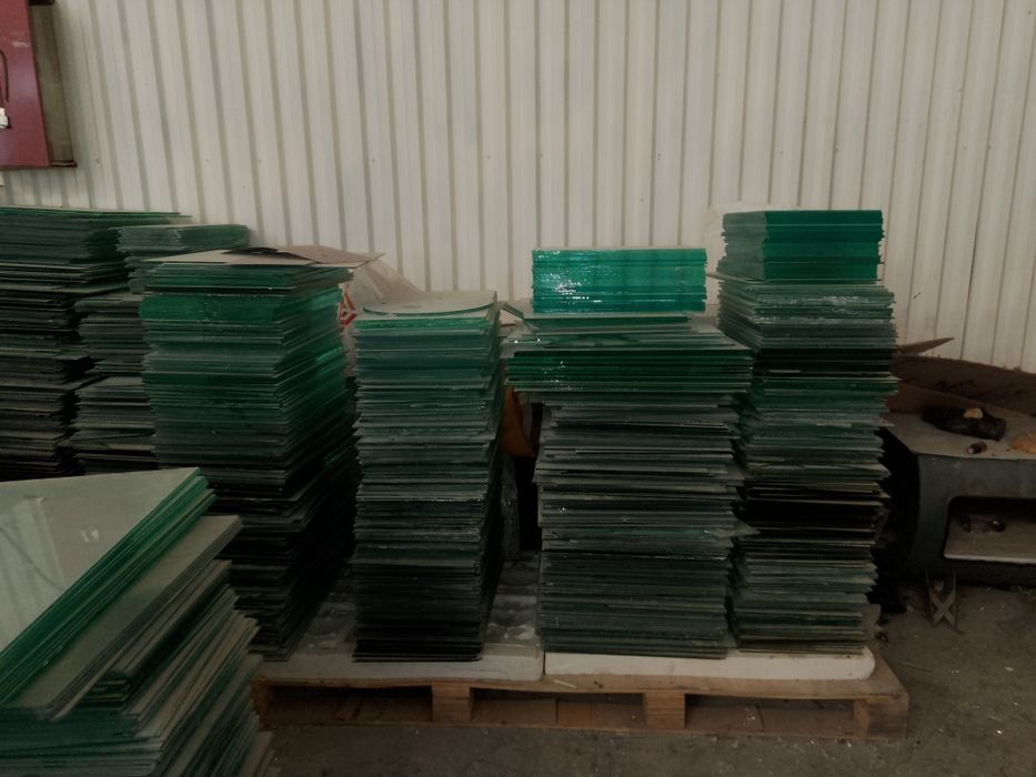 Har-xil o'lchamdagi oynalar