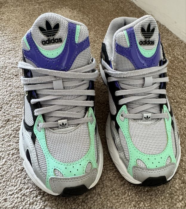 Маратонки Adidas