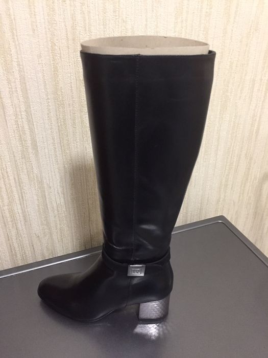 Зимние кожаные сапоги