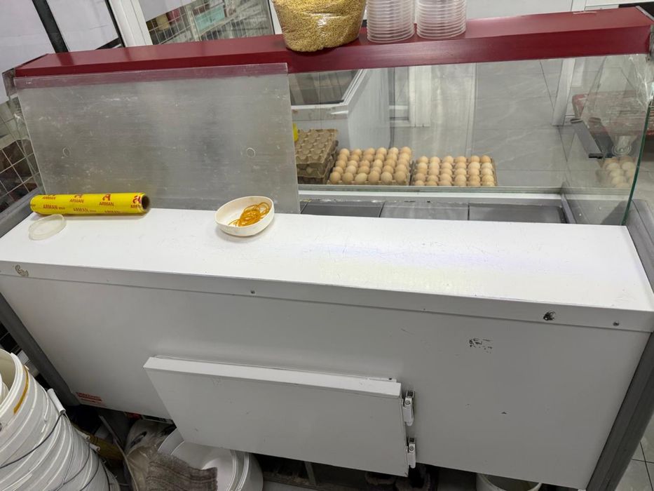 Витринный холодильник