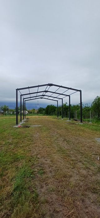 Hale și structuri metalice