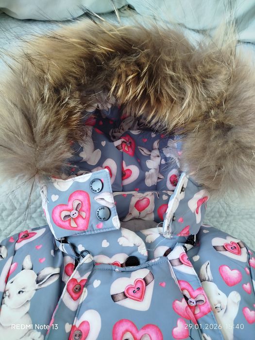 Продам детский зимний комбинезон для девочки