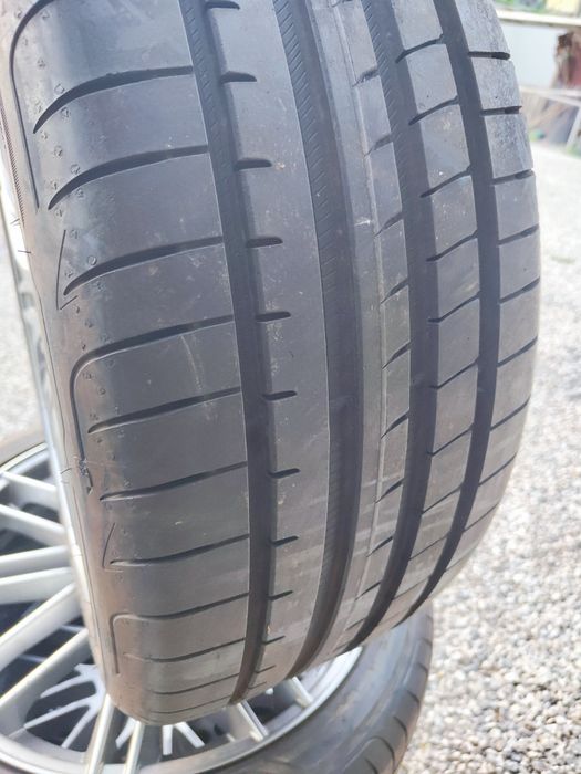 4 бр летни 255/40/20 Goodyear