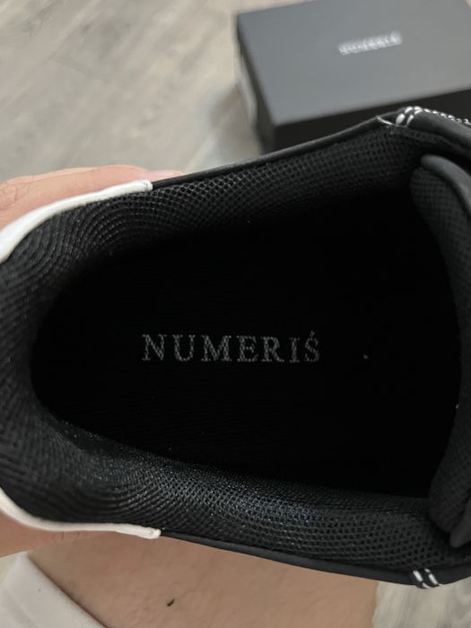 Adidasi Numeris