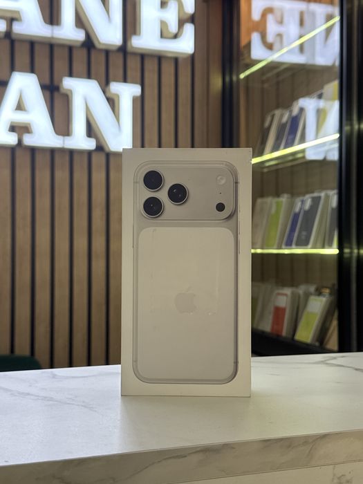 iPhone 17 Pro Max / 256GB / Silver / Sigilat