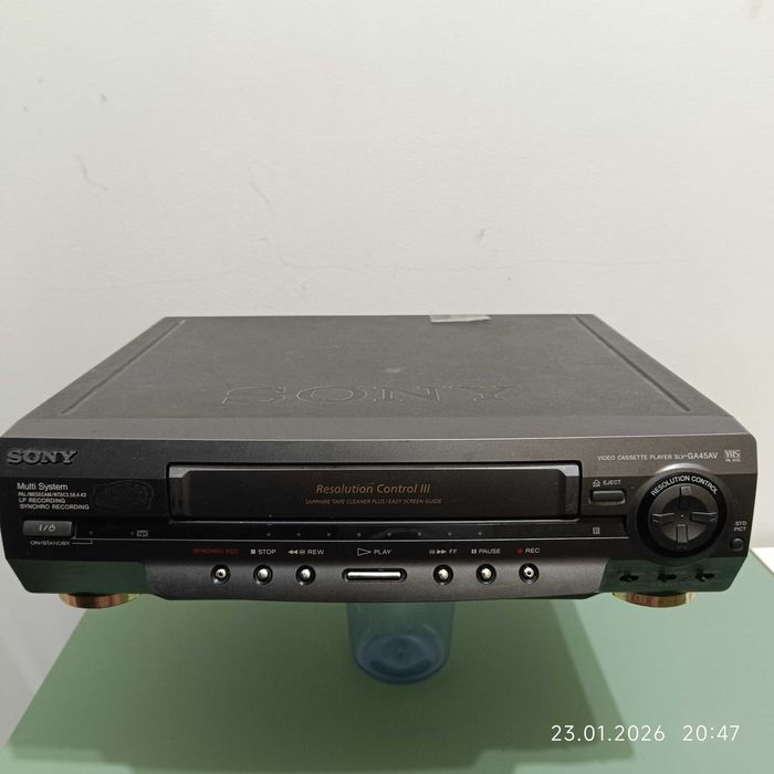 Продаю видеомагнитофон SONI,