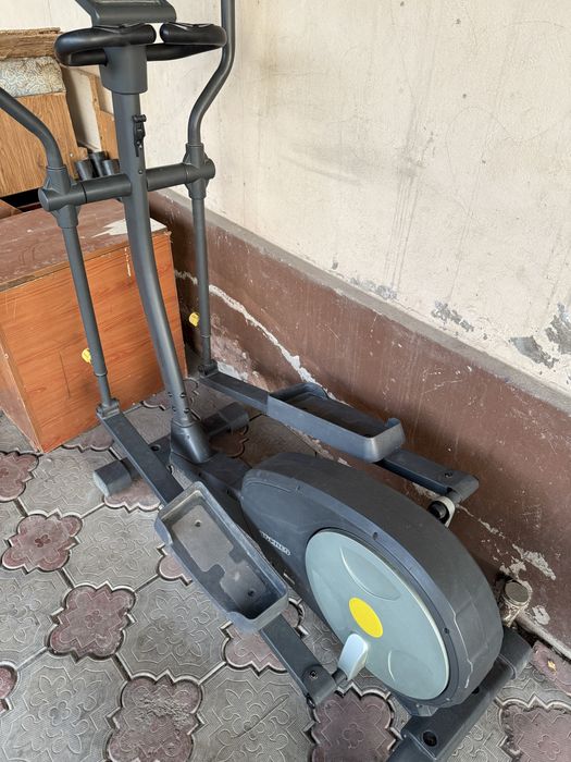 Torneo Эллиптический тренажер