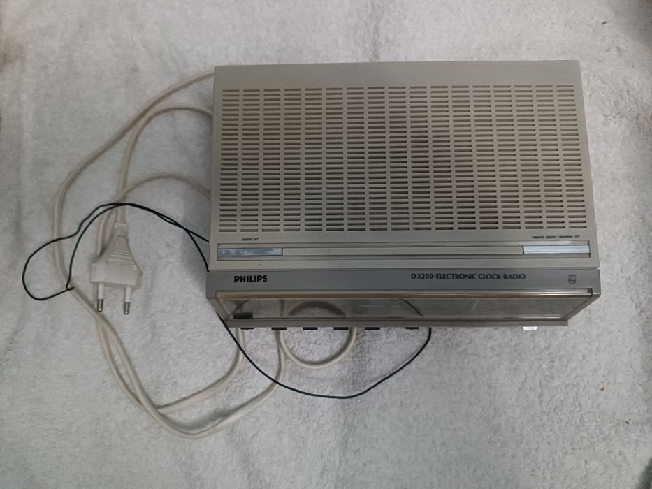 Aparat radio cu ceas PHILIPS D3200 retro