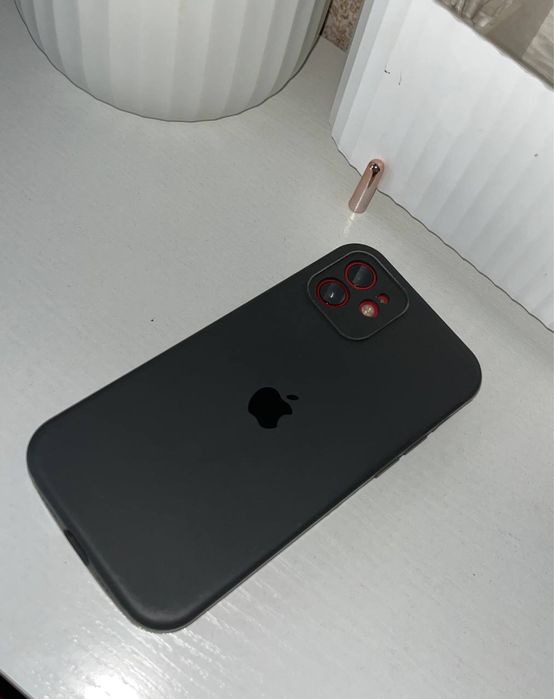 Iphone 12 в хорошем состоянии