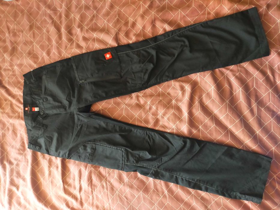 Vând pantaloni ELGEBERT STRAUSS mărimea 34
