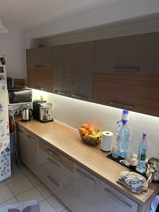 Vanzare mobila bucatarie complet utilata