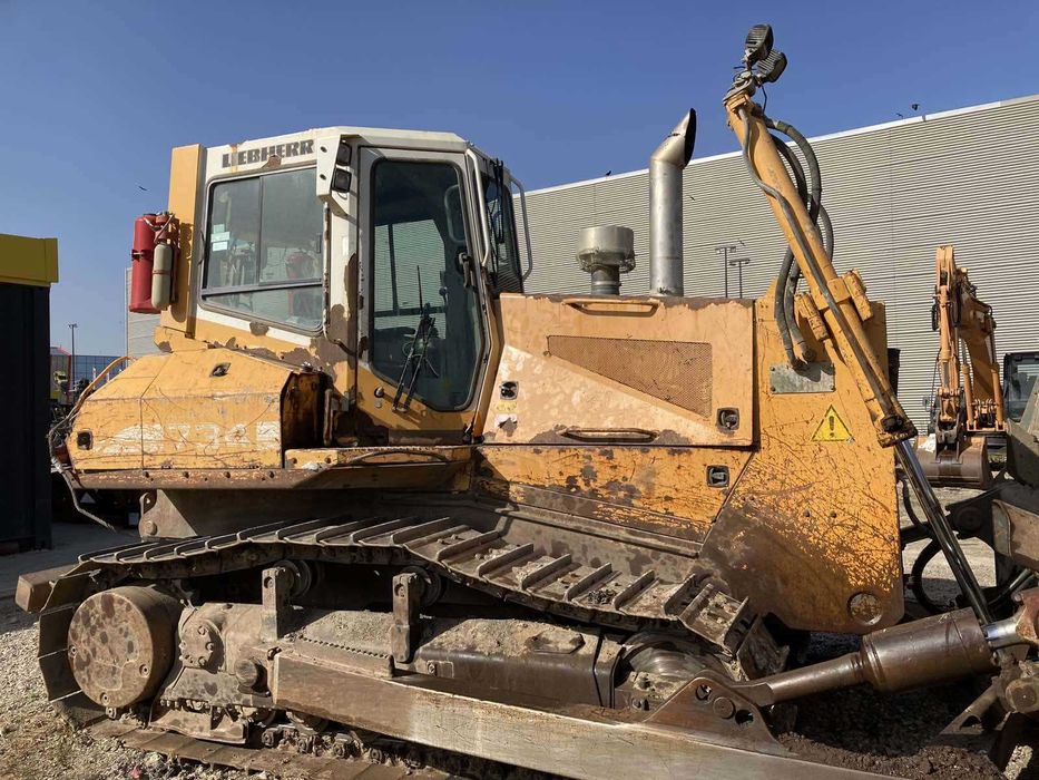 Булдозер ПОД НАЕМ Варна от 20 и 23 тона