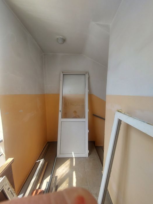 Продается дверь пластиковый
