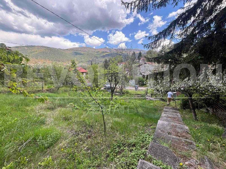 Поземлен имот в с. Рударци