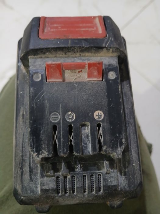 Vand pistol impact pentru roti plus trusă