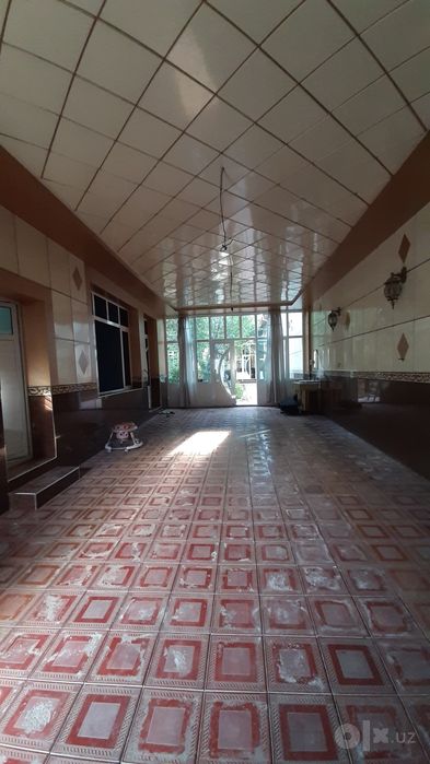Hovli srochna sotiladi