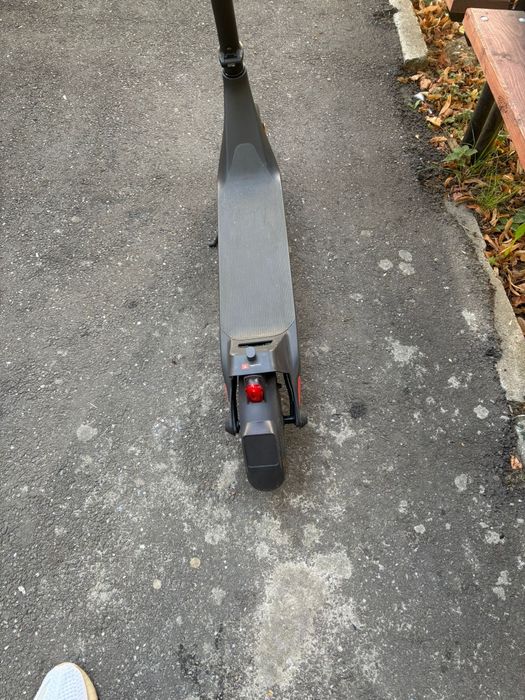 Vând trotineta electrica Xiaomi 4 lite