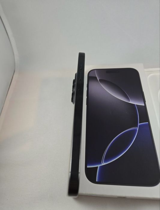 Iphone 16promax 256 gb black titan