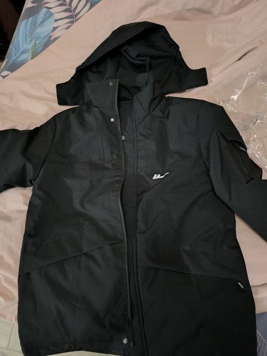 Продам новую куртку