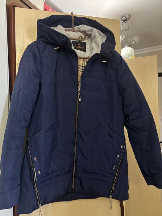 Продам куртки,плащи,размер 44-46