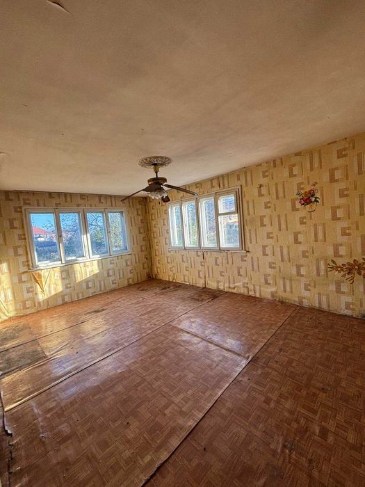 Продава се Къща в с. Брестник, Област Пловдив - 350 кв.м за 510 €/кв.м - Снимка #19